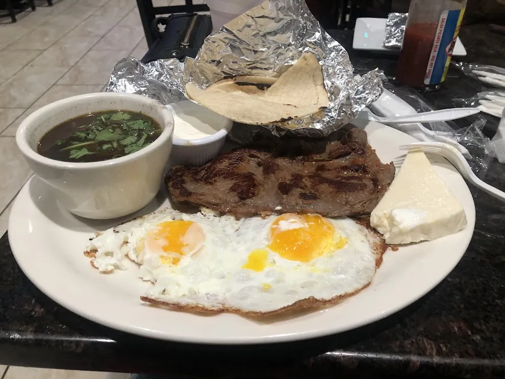 Gallo Pinto Churrasco